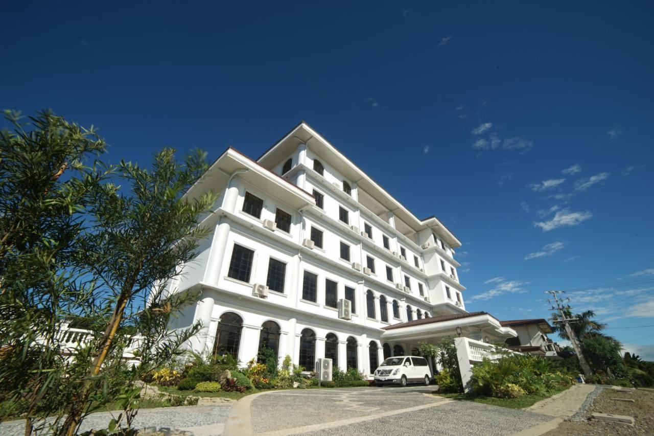 Isla De Oro Hotel Mamburao Exterior foto